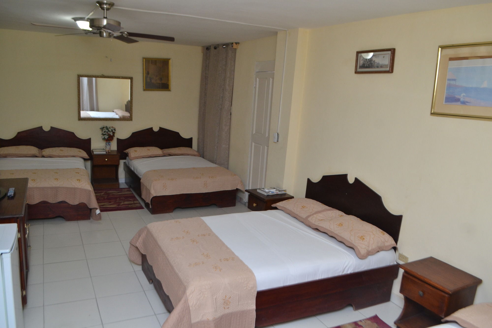 Seven Stars Hotel Musseau Exterior foto