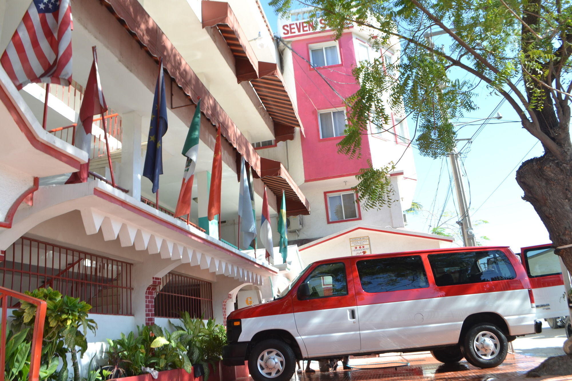 Seven Stars Hotel Musseau Exterior foto